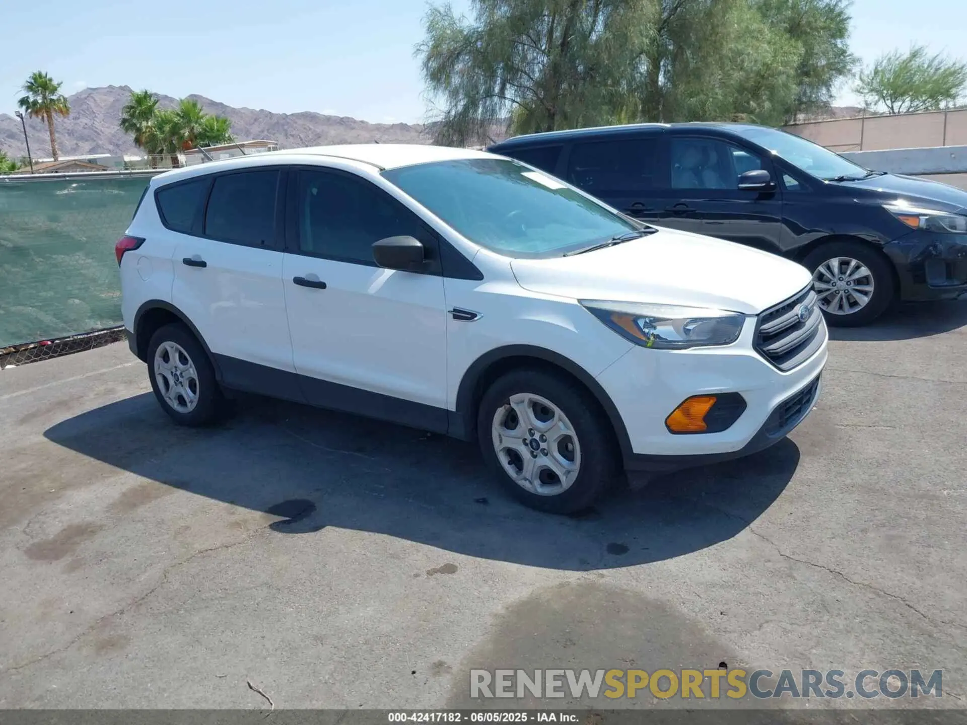 1 Photograph of a damaged car 1FMCU0F75KUB11723 FORD ESCAPE 2019