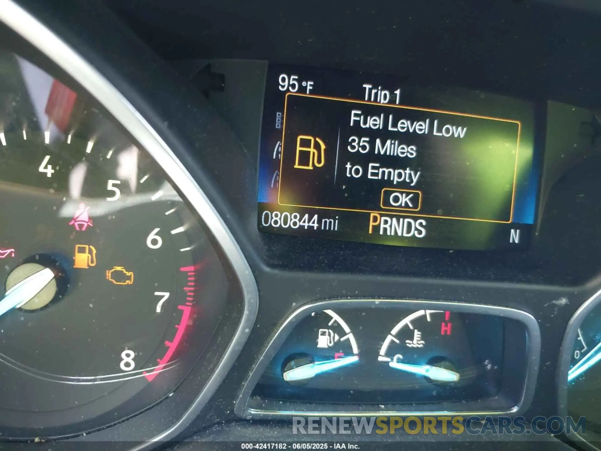 7 Photograph of a damaged car 1FMCU0F75KUB11723 FORD ESCAPE 2019