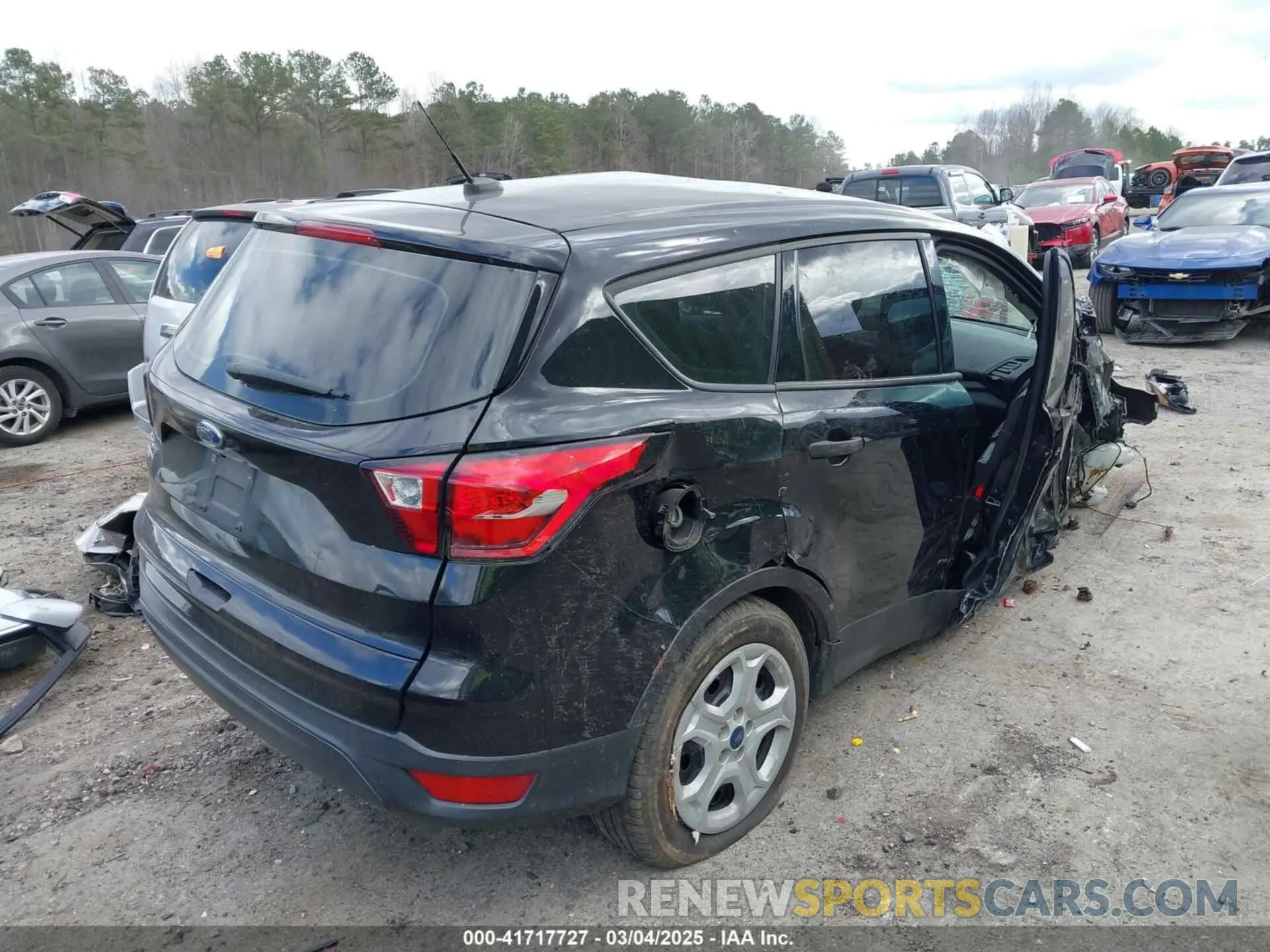 4 Фотография поврежденного автомобиля 1FMCU0F75KUB20308 FORD ESCAPE 2019