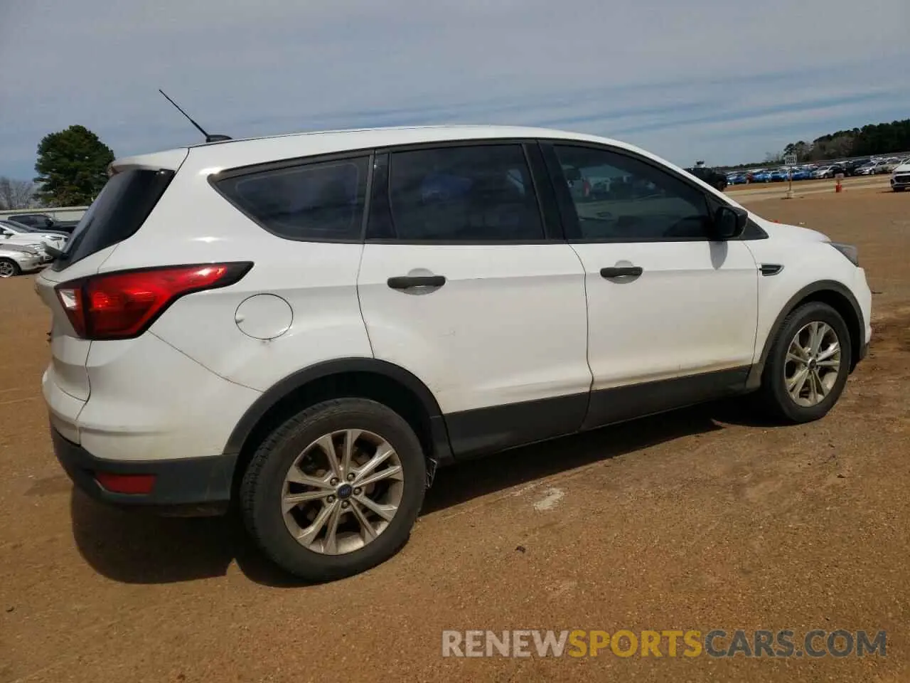 3 Фотография поврежденного автомобиля 1FMCU0F75KUB26464 FORD ESCAPE 2019