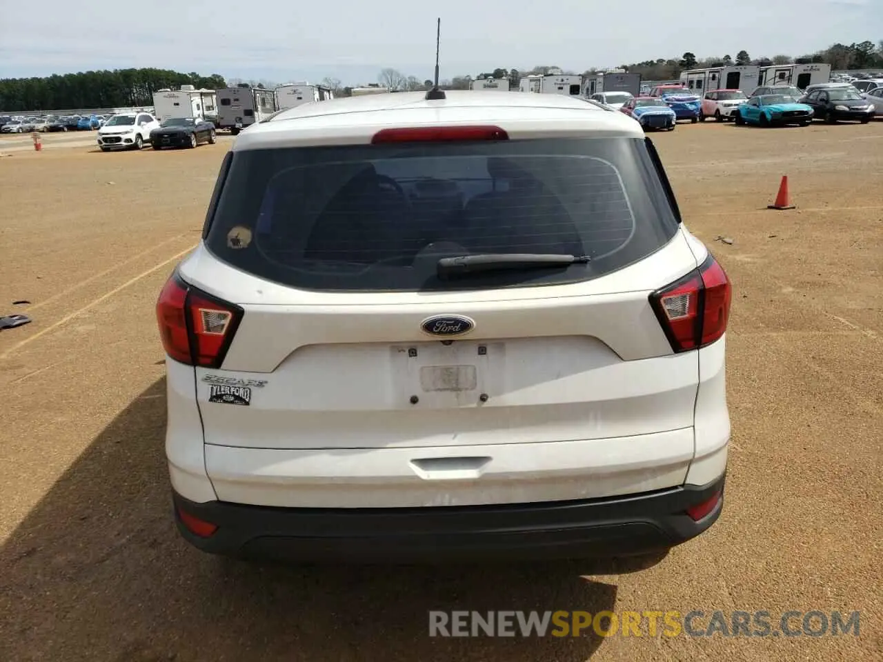 6 Фотография поврежденного автомобиля 1FMCU0F75KUB26464 FORD ESCAPE 2019