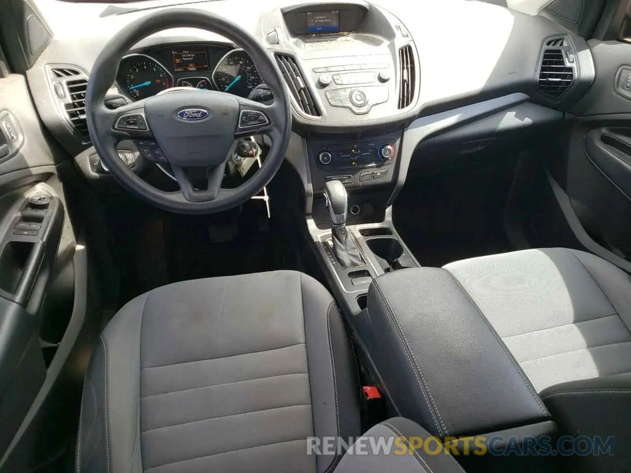 8 Фотография поврежденного автомобиля 1FMCU0F75KUB26464 FORD ESCAPE 2019