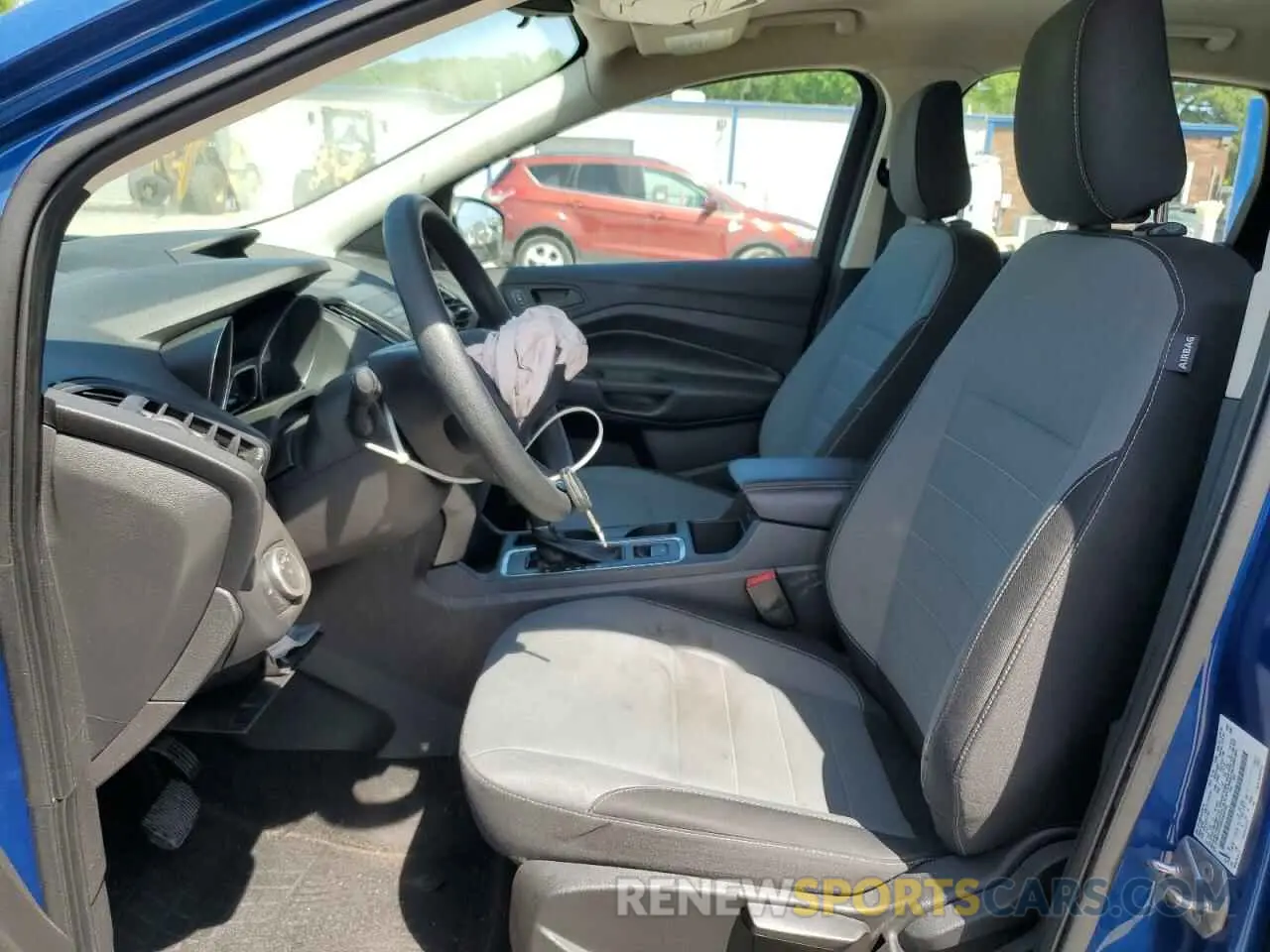 7 Photograph of a damaged car 1FMCU0F76KUA44792 FORD ESCAPE 2019