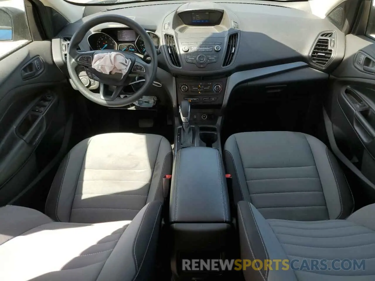 8 Photograph of a damaged car 1FMCU0F76KUA44792 FORD ESCAPE 2019