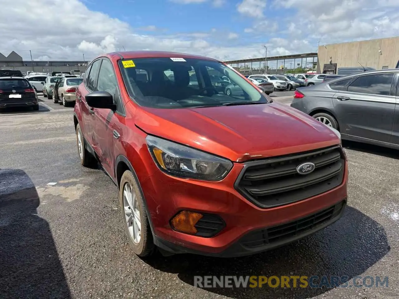 1 Photograph of a damaged car 1FMCU0F76KUB78010 FORD ESCAPE 2019