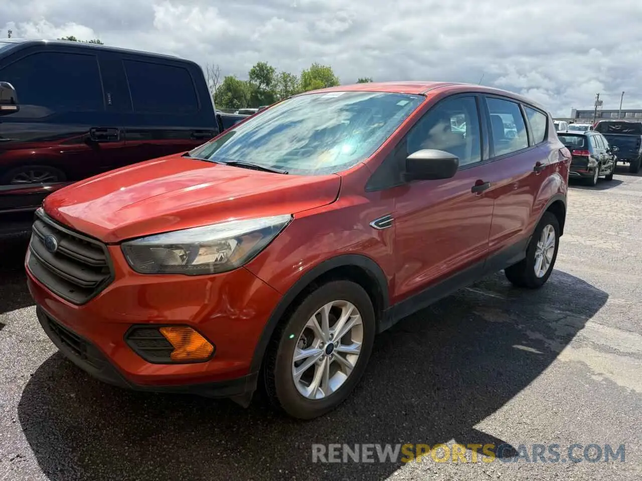 2 Photograph of a damaged car 1FMCU0F76KUB78010 FORD ESCAPE 2019