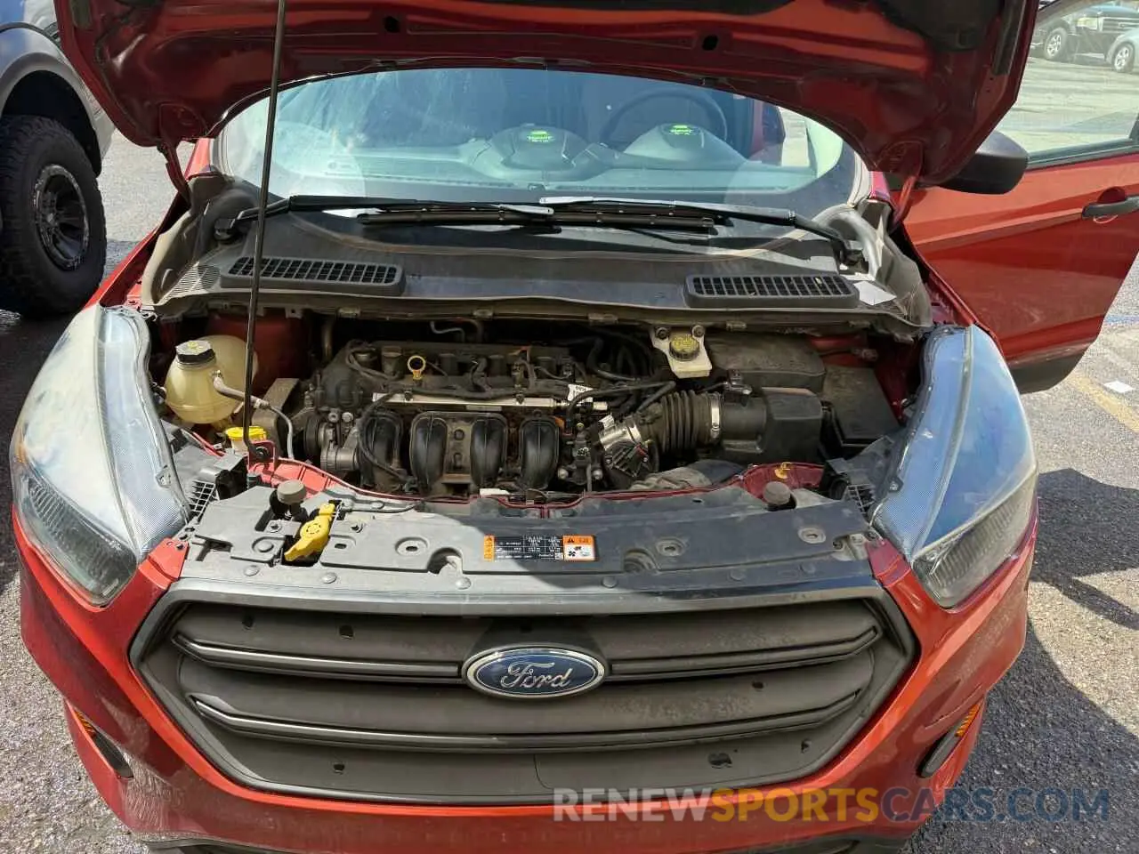 7 Photograph of a damaged car 1FMCU0F76KUB78010 FORD ESCAPE 2019