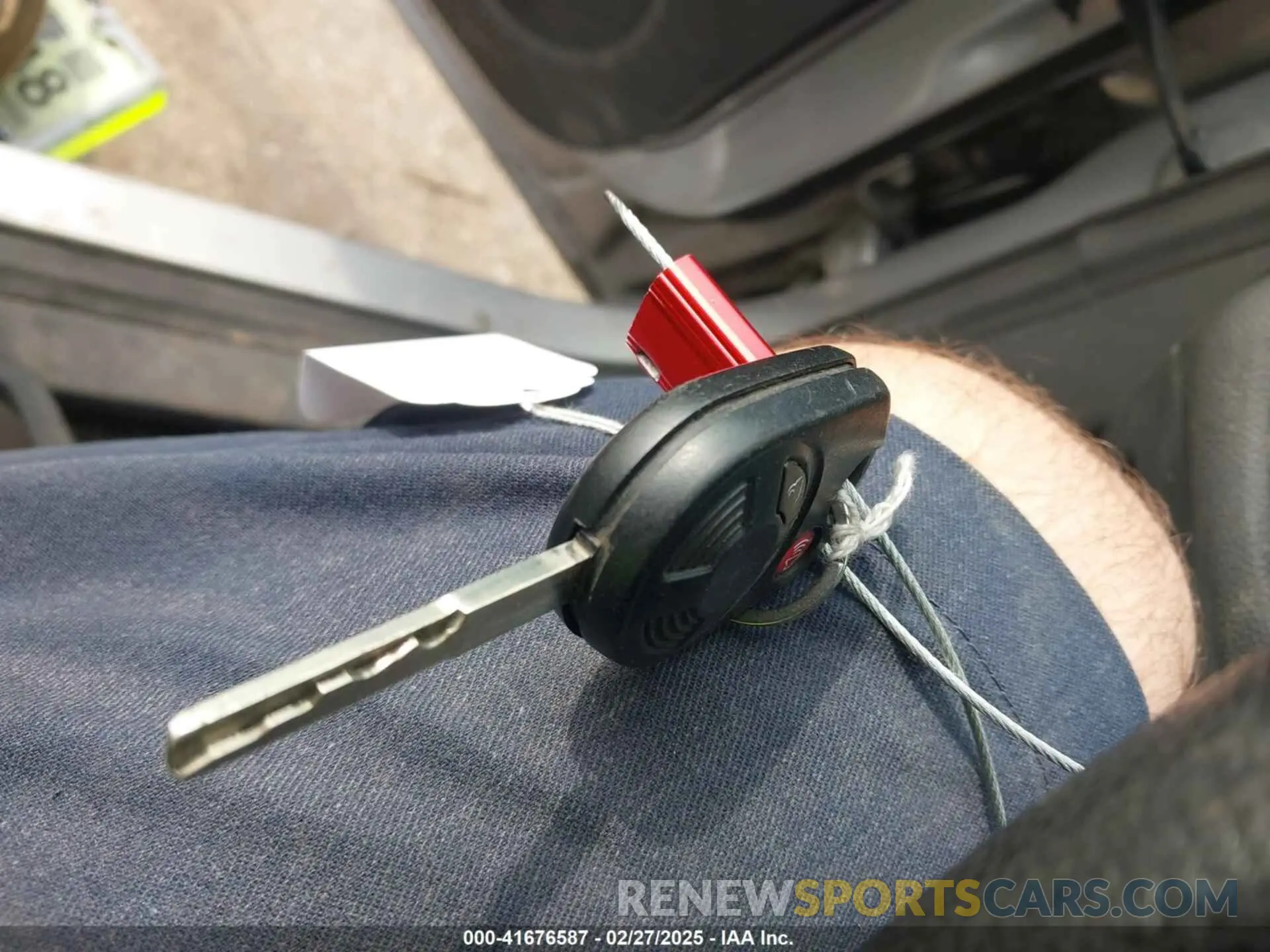 11 Photograph of a damaged car 1FMCU0F76KUB96023 FORD ESCAPE 2019