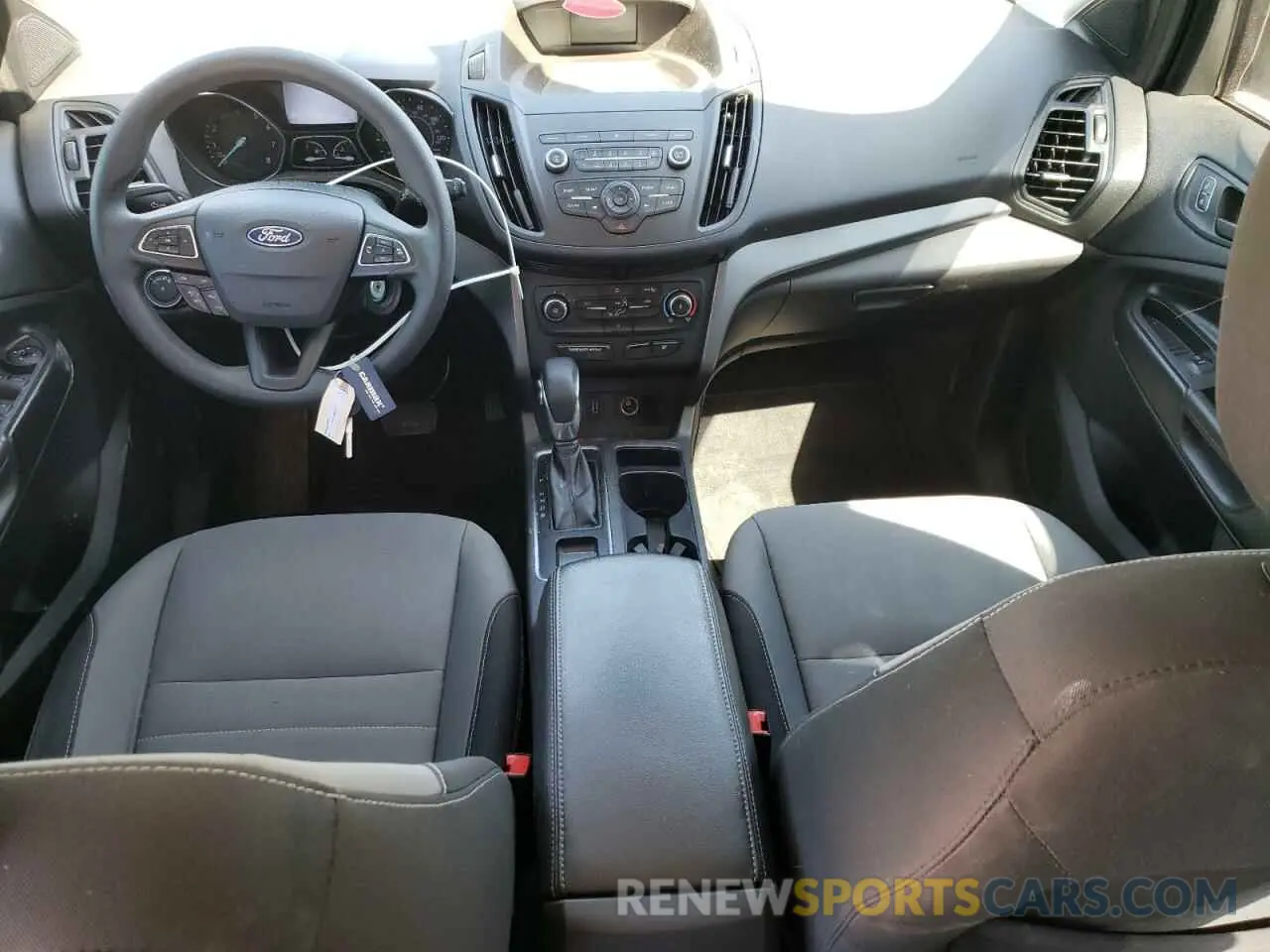 8 Фотография поврежденного автомобиля 1FMCU0F77KUA26382 FORD ESCAPE 2019