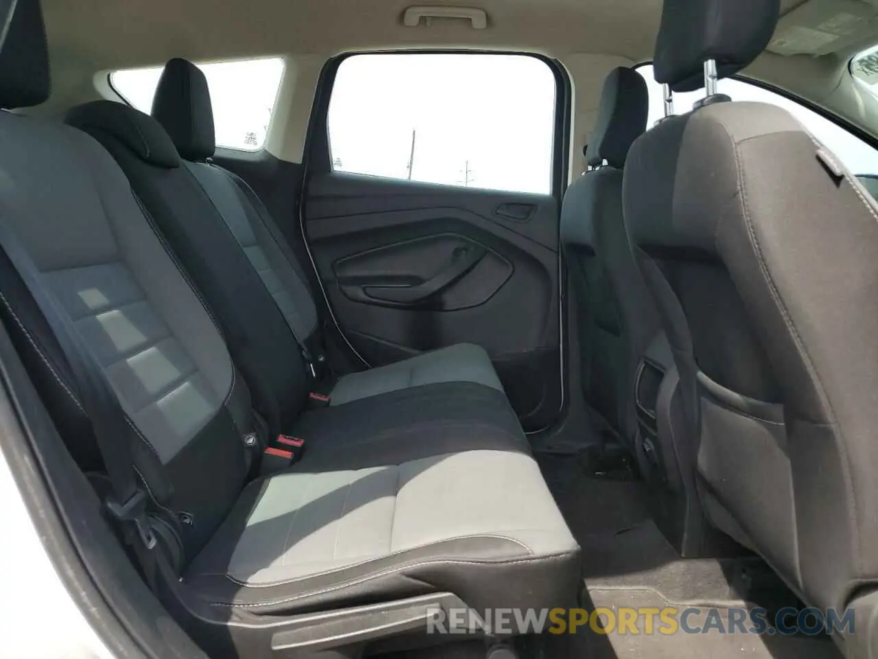 11 Photograph of a damaged car 1FMCU0F77KUA69524 FORD ESCAPE 2019