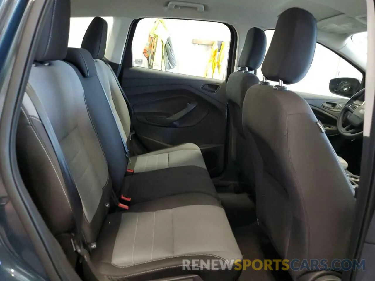 11 Photograph of a damaged car 1FMCU0F77KUB22352 FORD ESCAPE 2019