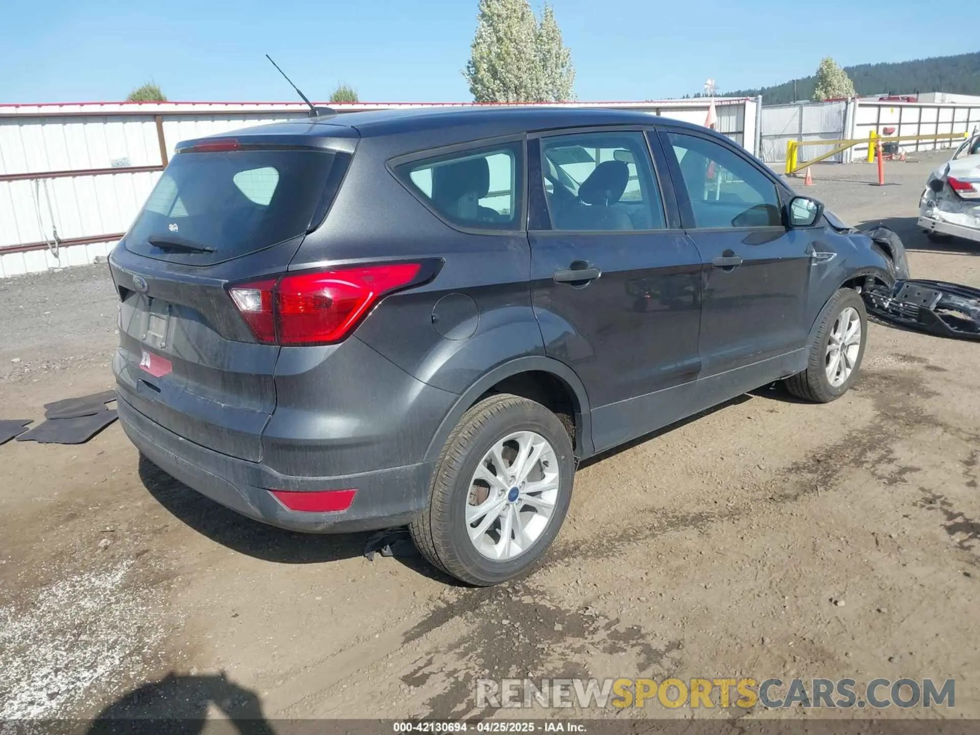 4 Фотография поврежденного автомобиля 1FMCU0F77KUC28333 FORD ESCAPE 2019
