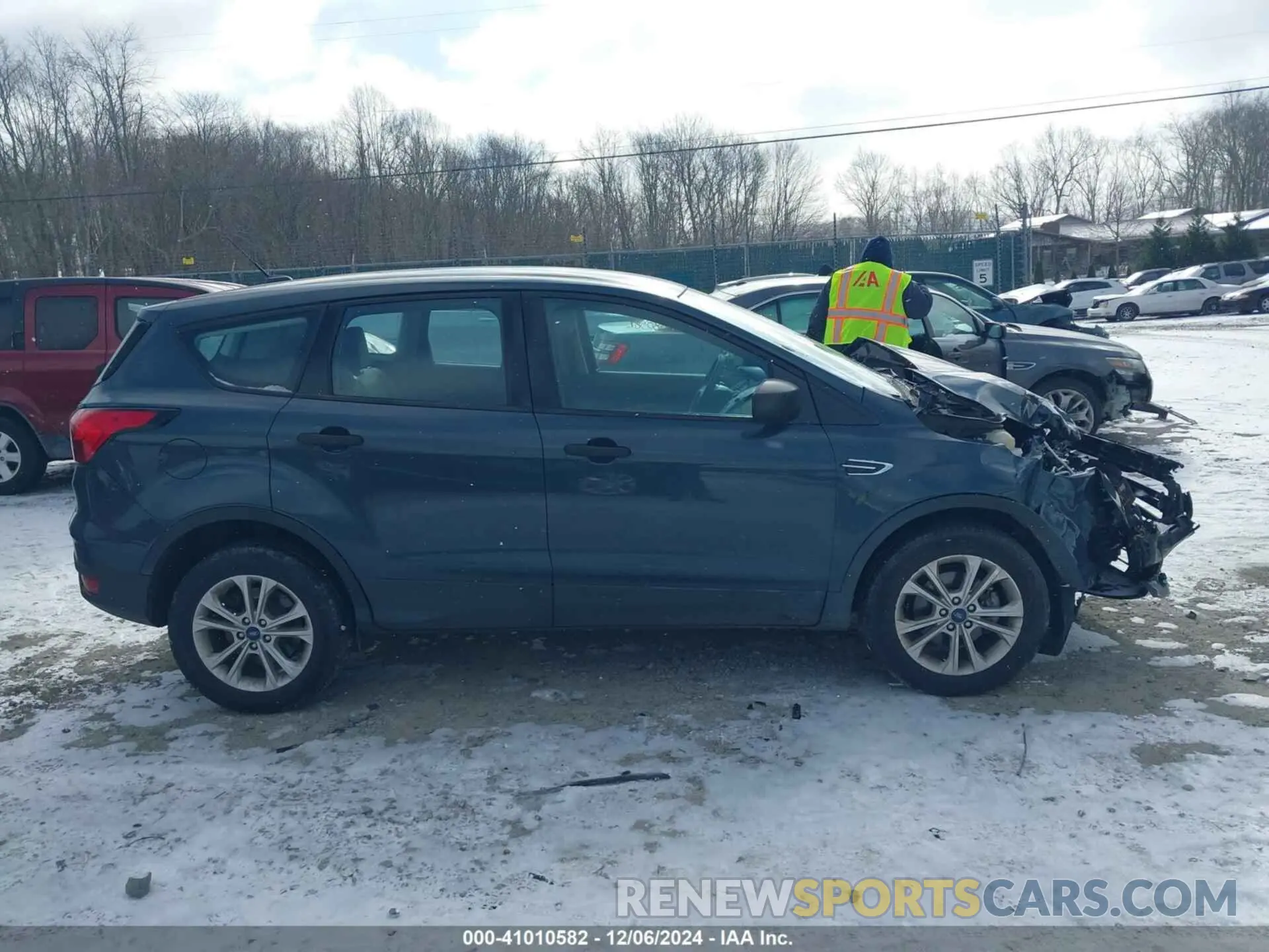 13 Фотография поврежденного автомобиля 1FMCU0F78KUA96005 FORD ESCAPE 2019