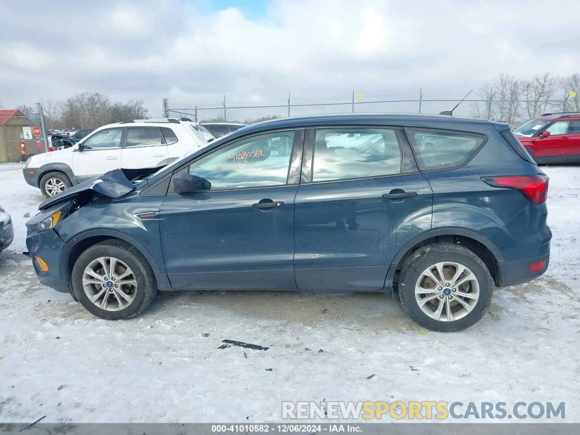 14 Фотография поврежденного автомобиля 1FMCU0F78KUA96005 FORD ESCAPE 2019