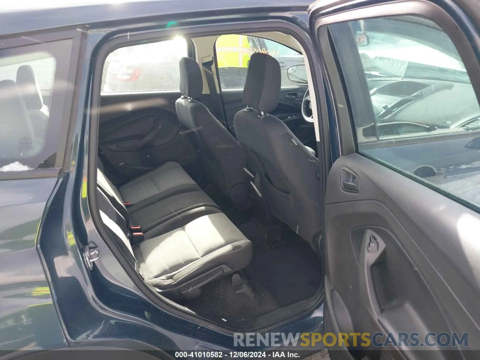 8 Фотография поврежденного автомобиля 1FMCU0F78KUA96005 FORD ESCAPE 2019