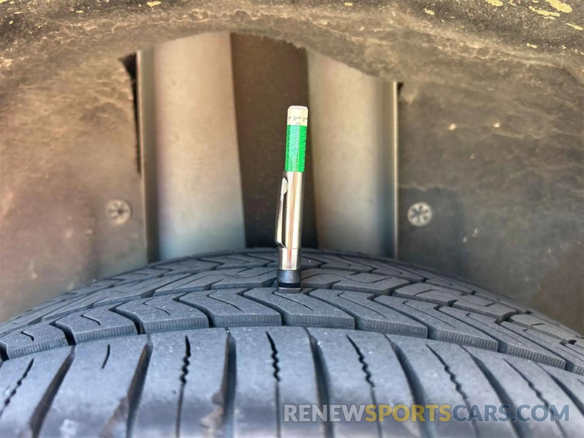 7 Photograph of a damaged car 1FMCU0F78KUA99745 FORD ESCAPE 2019