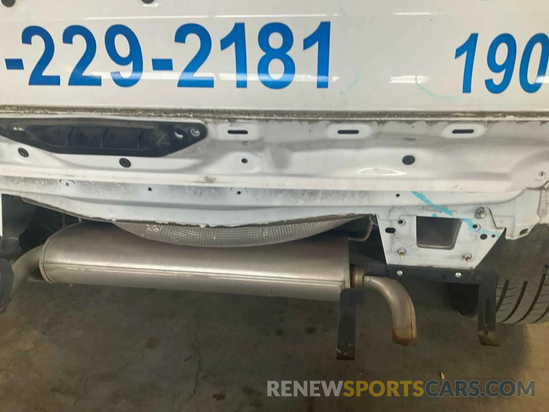 18 Photograph of a damaged car 1FMCU0F78KUB36454 FORD ESCAPE 2019