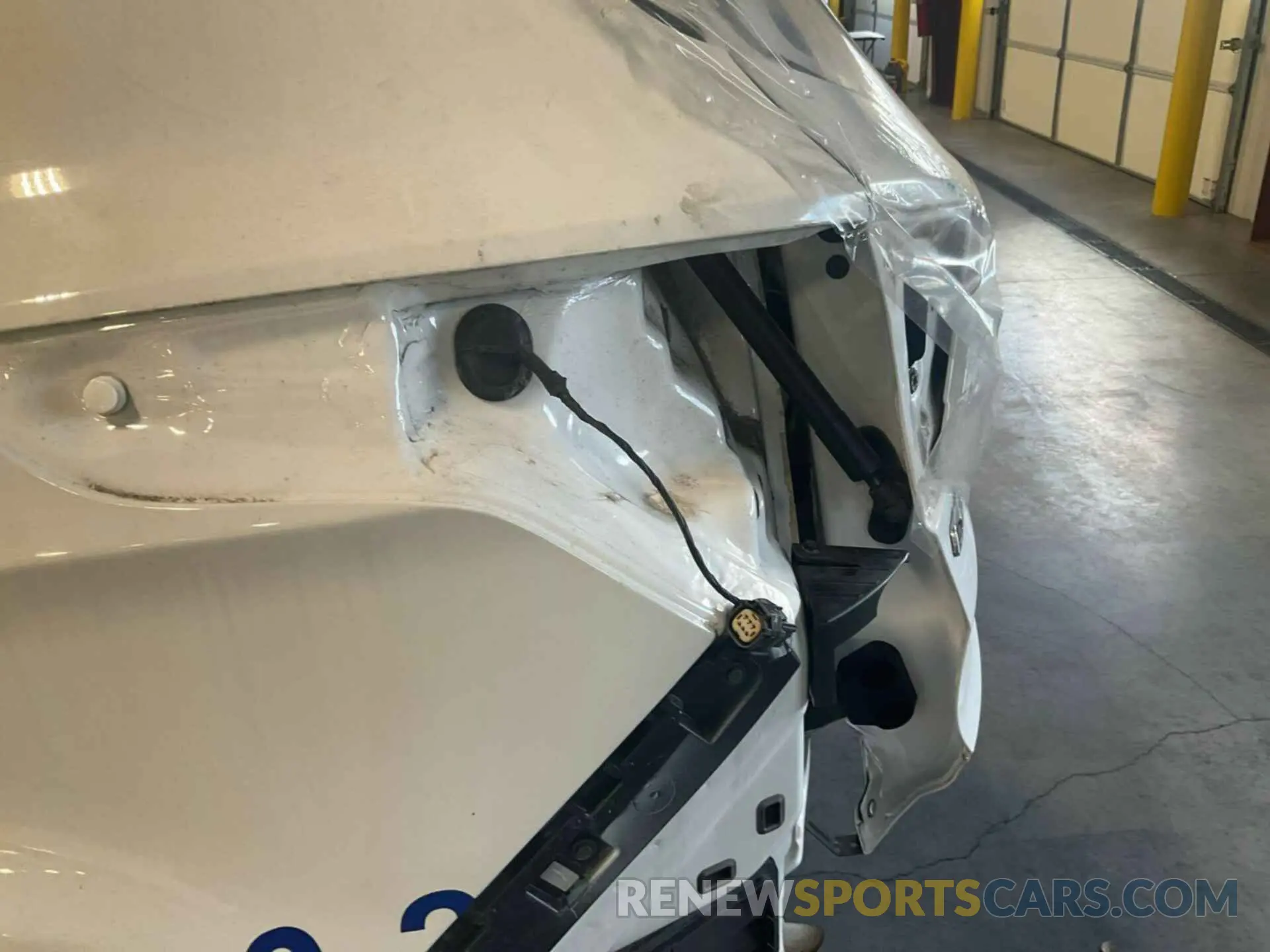 4 Photograph of a damaged car 1FMCU0F78KUB36454 FORD ESCAPE 2019