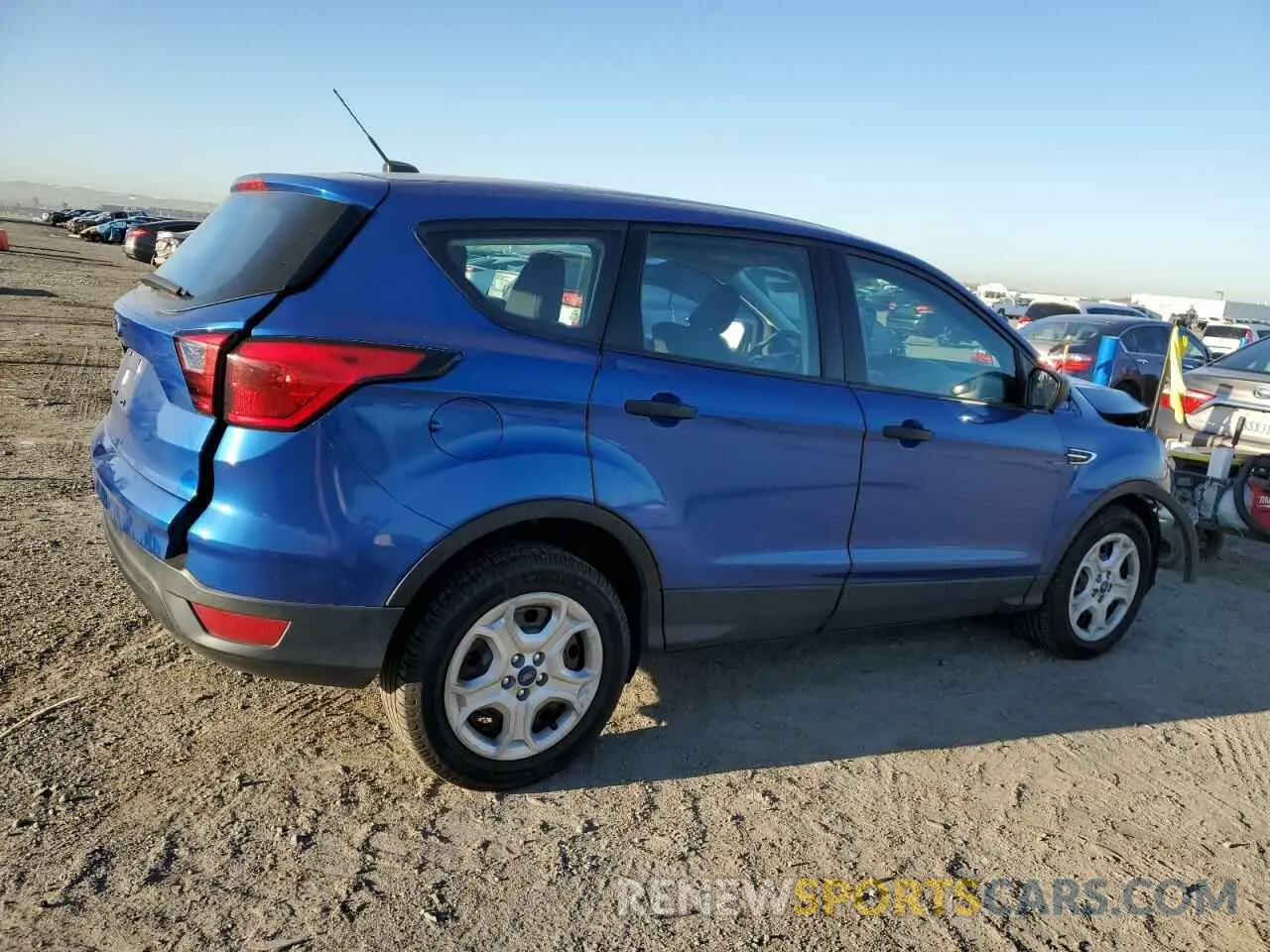 3 Photograph of a damaged car 1FMCU0F79KUA20325 FORD ESCAPE 2019