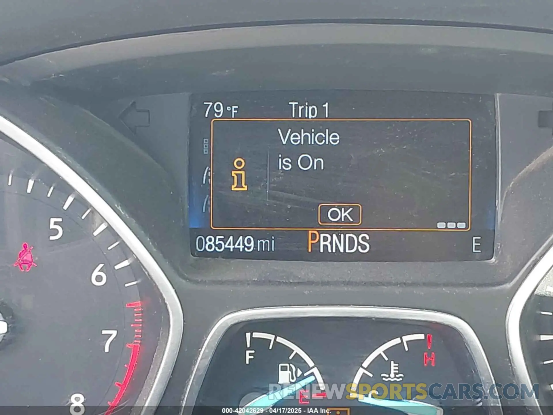 15 Photograph of a damaged car 1FMCU0F79KUB31442 FORD ESCAPE 2019