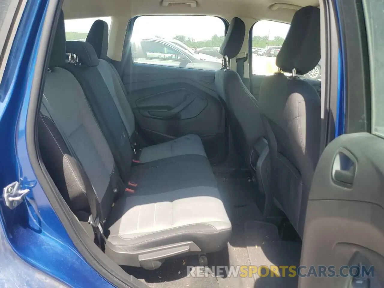 11 Photograph of a damaged car 1FMCU0F79KUB58432 FORD ESCAPE 2019