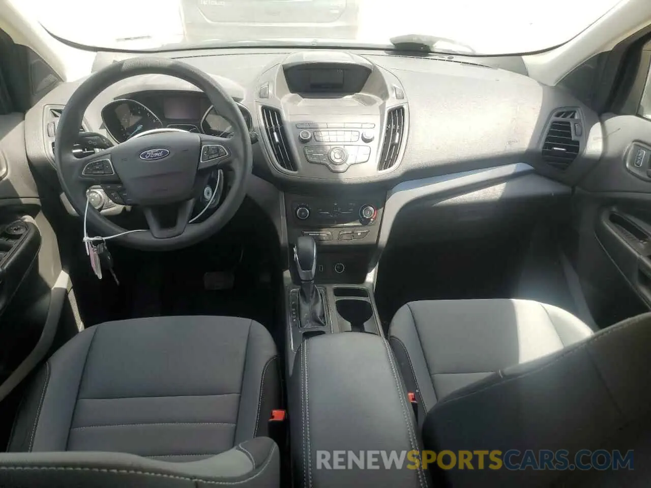 8 Photograph of a damaged car 1FMCU0F79KUB58432 FORD ESCAPE 2019