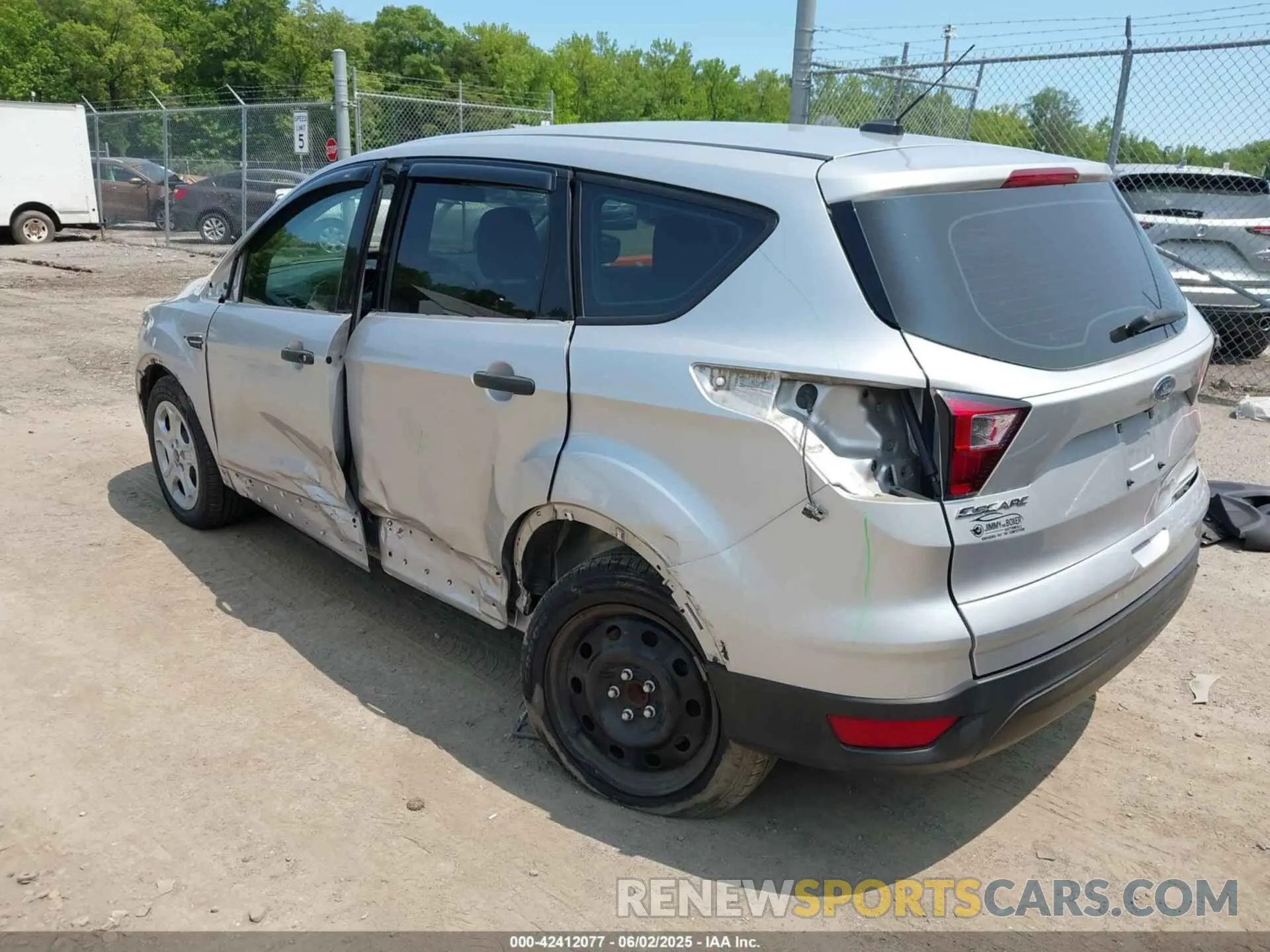 3 Photograph of a damaged car 1FMCU0F7XKUA44780 FORD ESCAPE 2019