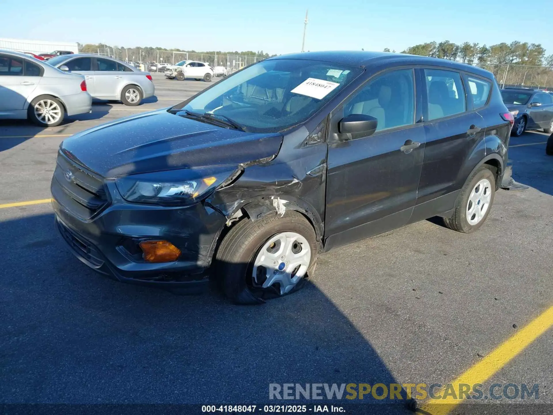 2 Фотография поврежденного автомобиля 1FMCU0F7XKUB93769 FORD ESCAPE 2019