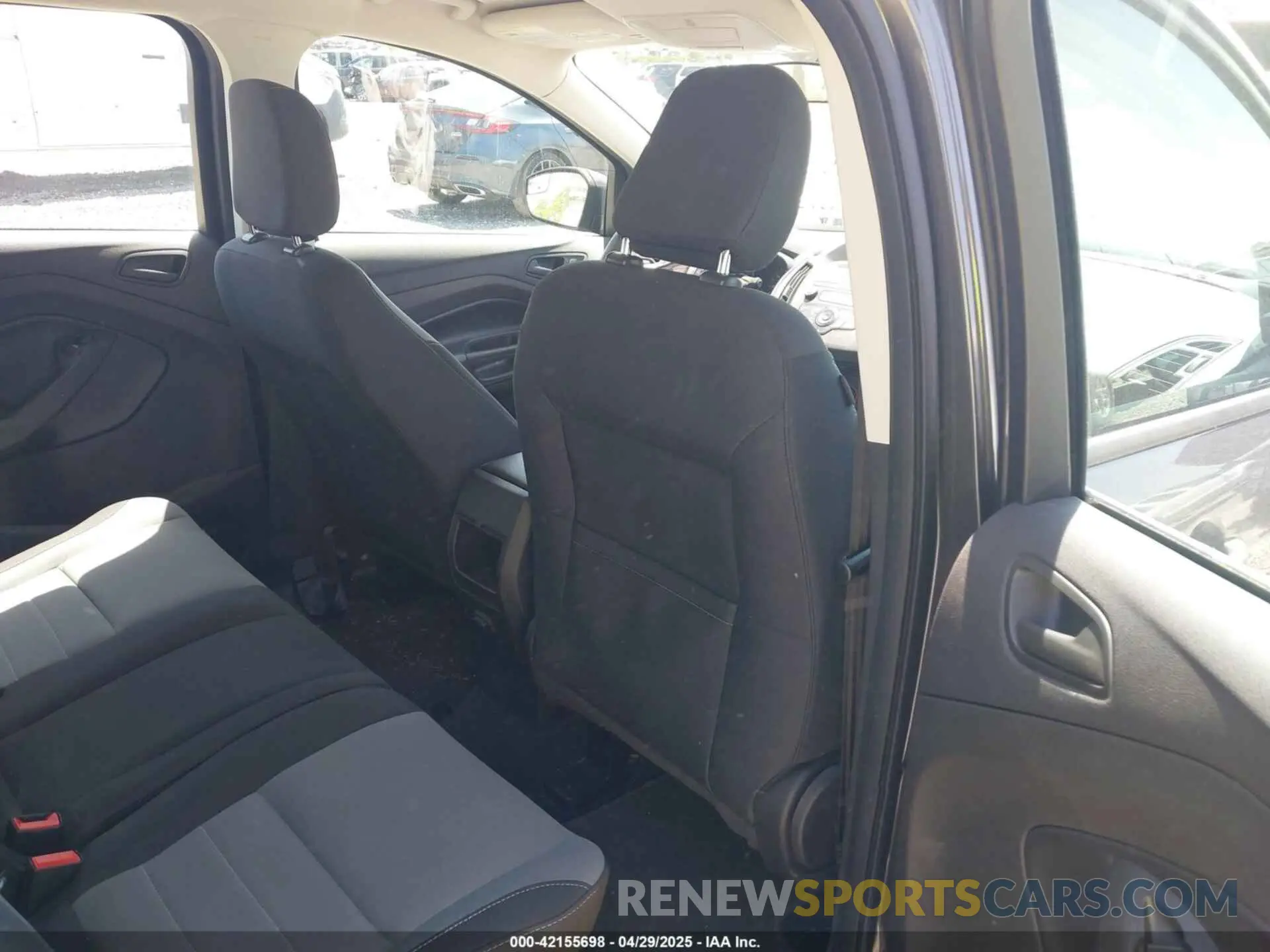 8 Фотография поврежденного автомобиля 1FMCU0F7XKUC23627 FORD ESCAPE 2019