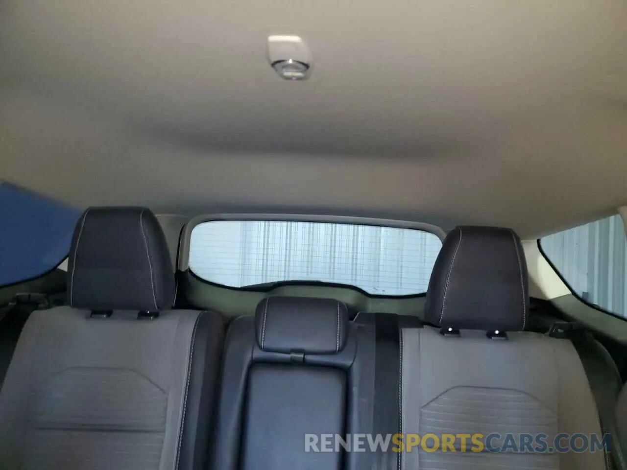 10 Photograph of a damaged car 1FMCU0GD0KUA39530 FORD ESCAPE 2019