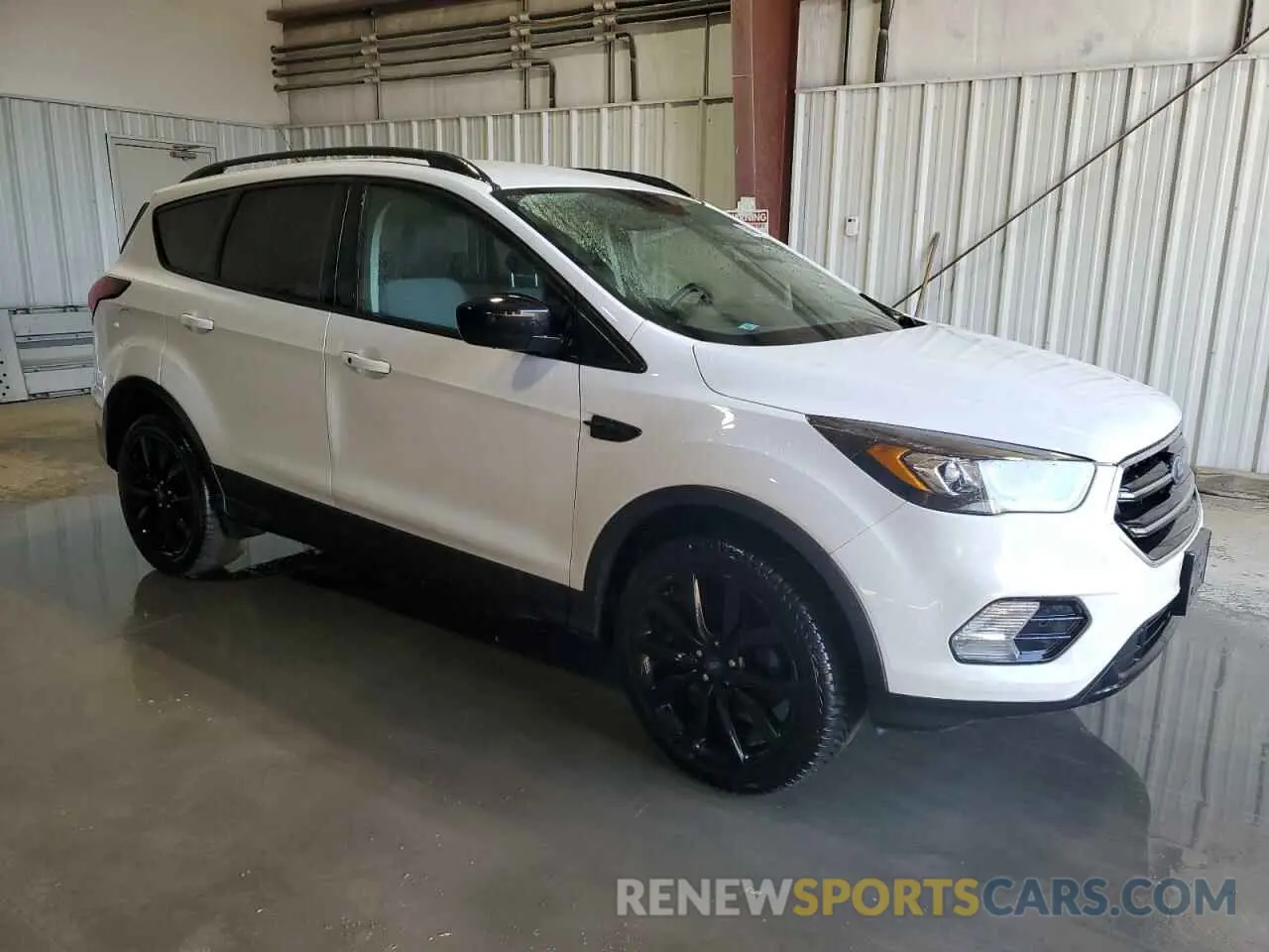 4 Photograph of a damaged car 1FMCU0GD0KUA39530 FORD ESCAPE 2019