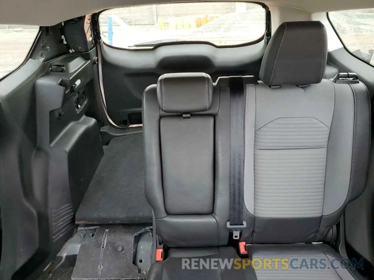 10 Фотография поврежденного автомобиля 1FMCU0GD0KUA80546 FORD ESCAPE 2019
