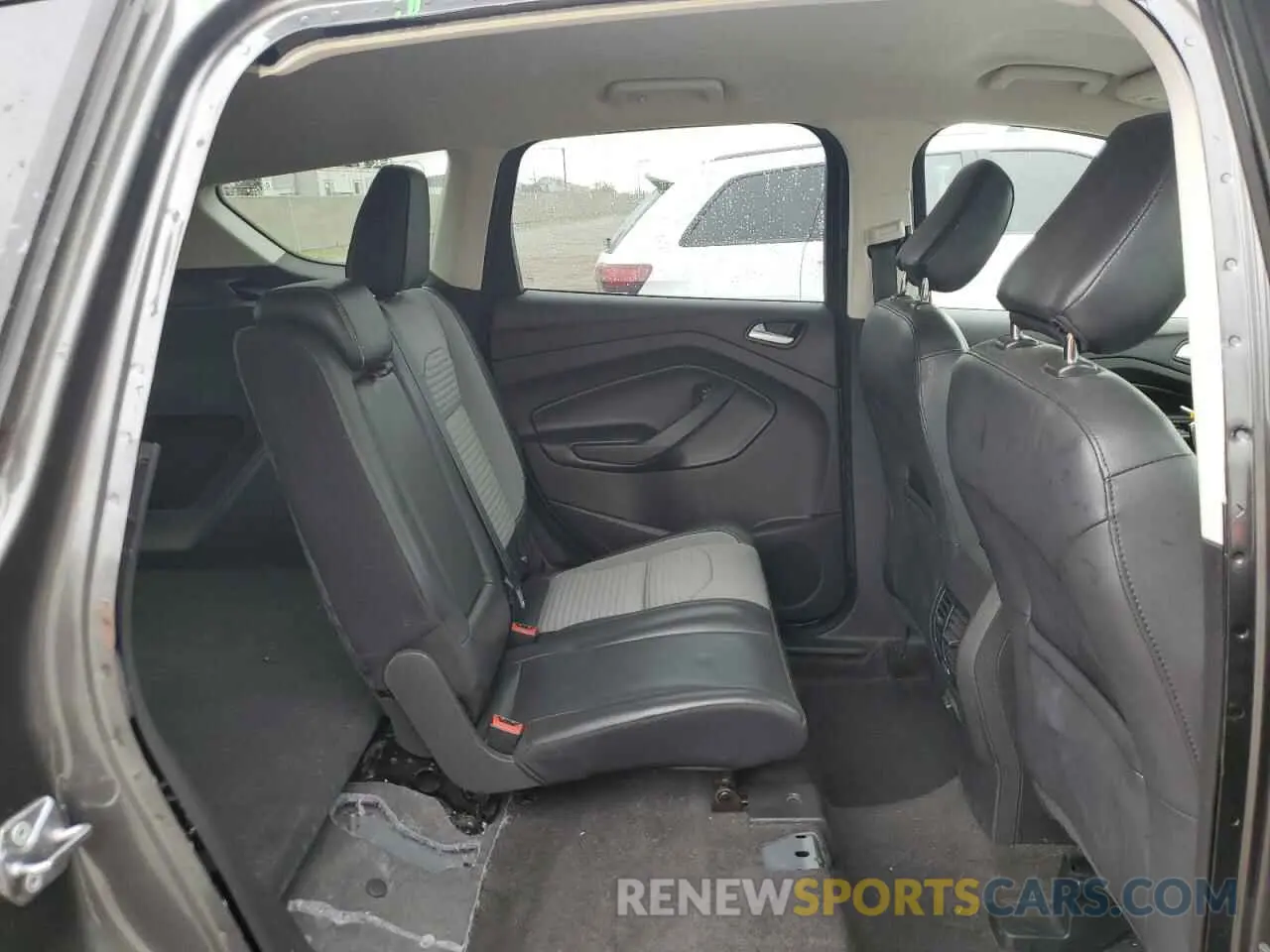 11 Фотография поврежденного автомобиля 1FMCU0GD0KUA80546 FORD ESCAPE 2019