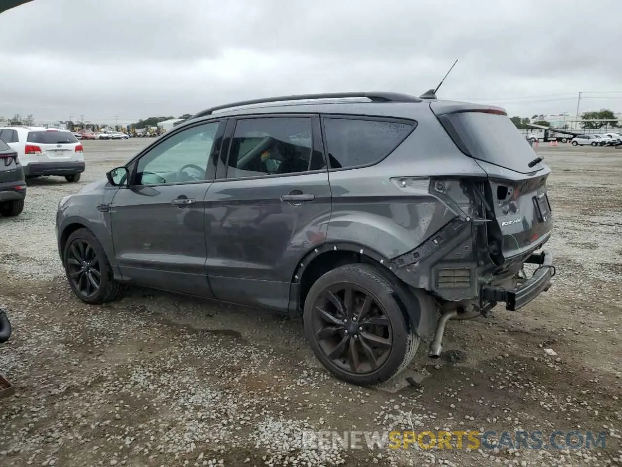 2 Фотография поврежденного автомобиля 1FMCU0GD0KUA80546 FORD ESCAPE 2019
