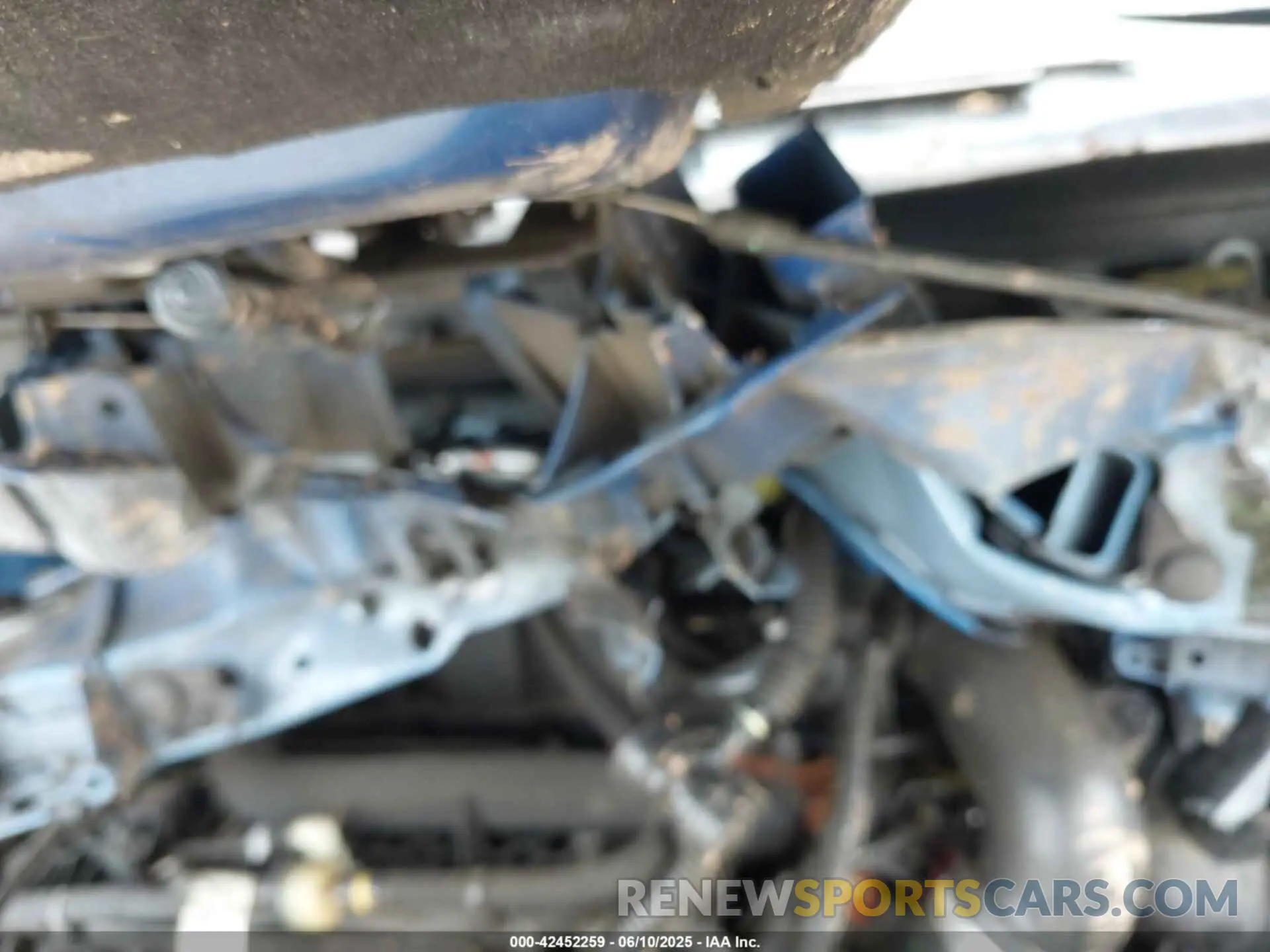10 Photograph of a damaged car 1FMCU0GD0KUA86525 FORD ESCAPE 2019