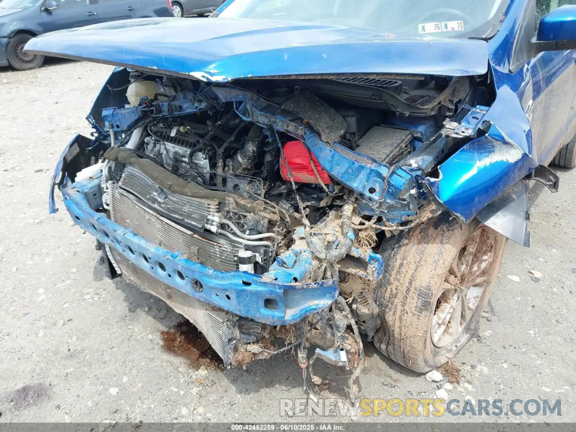 6 Photograph of a damaged car 1FMCU0GD0KUA86525 FORD ESCAPE 2019