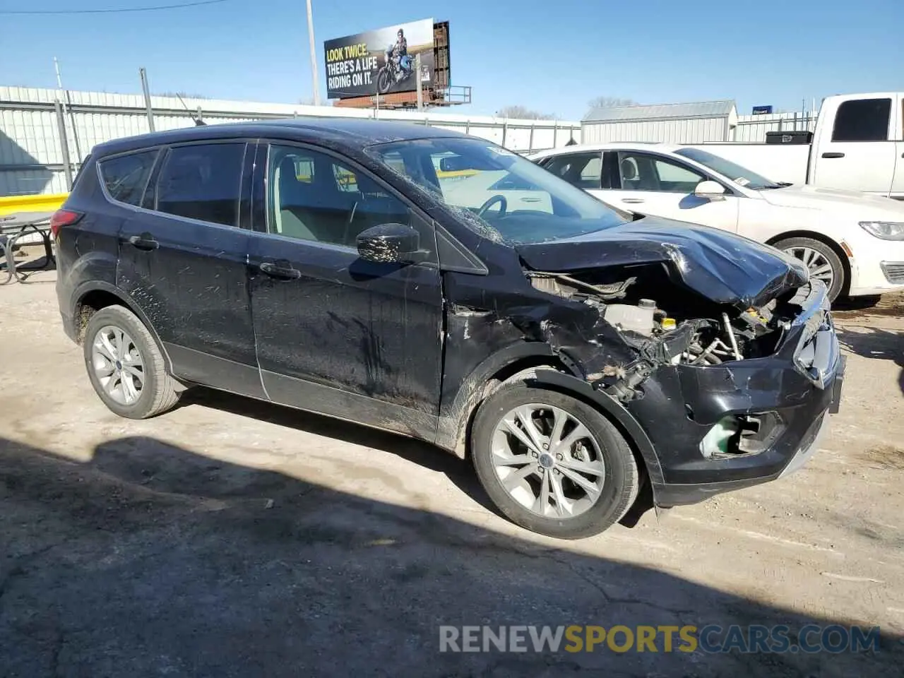 4 Фотография поврежденного автомобиля 1FMCU0GD0KUB14291 FORD ESCAPE 2019