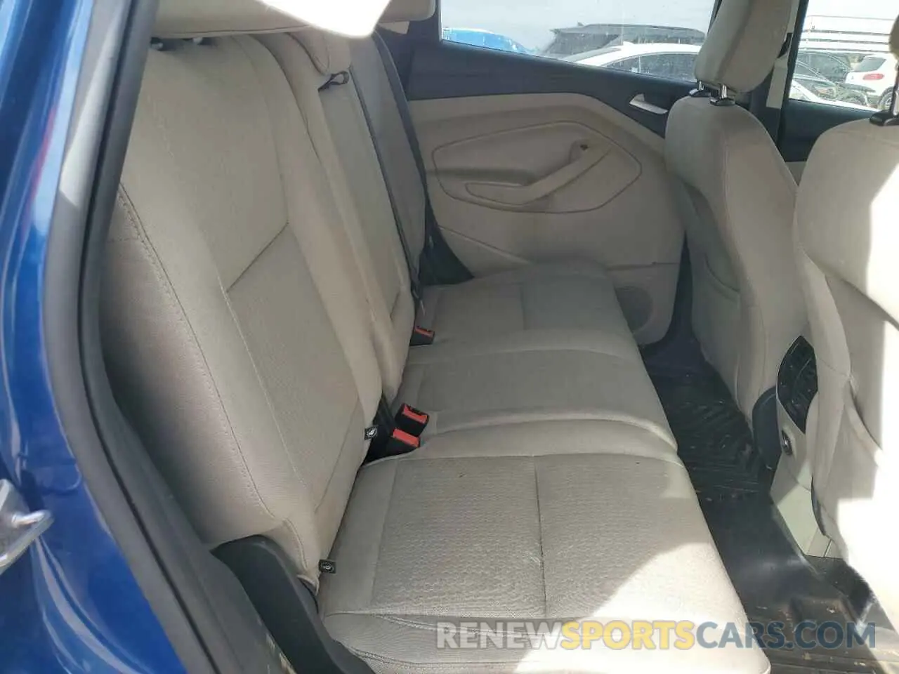 11 Photograph of a damaged car 1FMCU0GD0KUB28479 FORD ESCAPE 2019