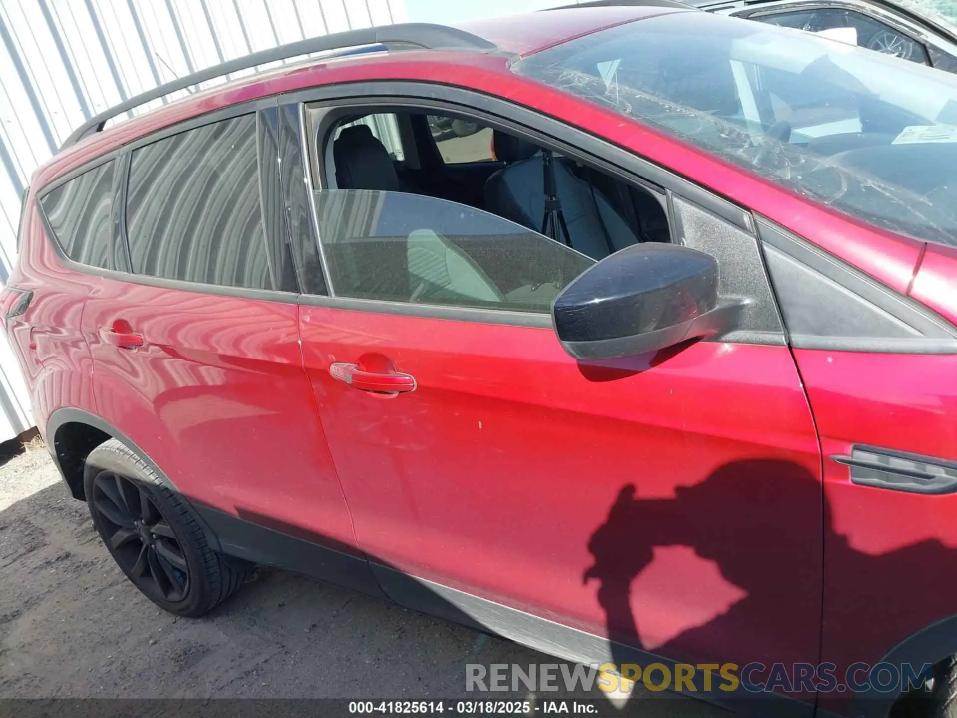 13 Фотография поврежденного автомобиля 1FMCU0GD1KUA17486 FORD ESCAPE 2019