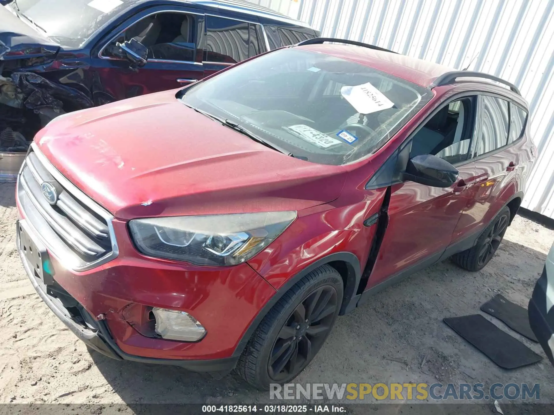 2 Фотография поврежденного автомобиля 1FMCU0GD1KUA17486 FORD ESCAPE 2019