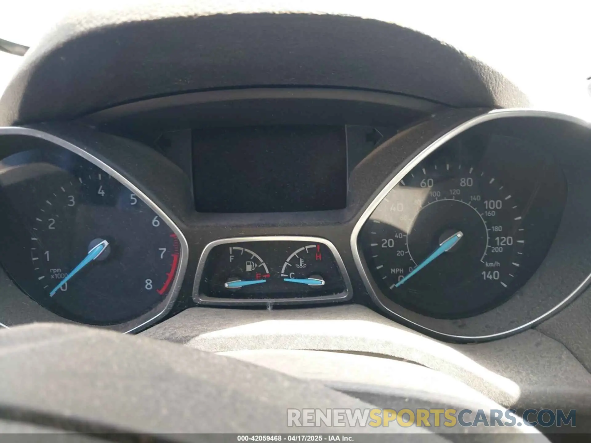 7 Фотография поврежденного автомобиля 1FMCU0GD1KUB00318 FORD ESCAPE 2019