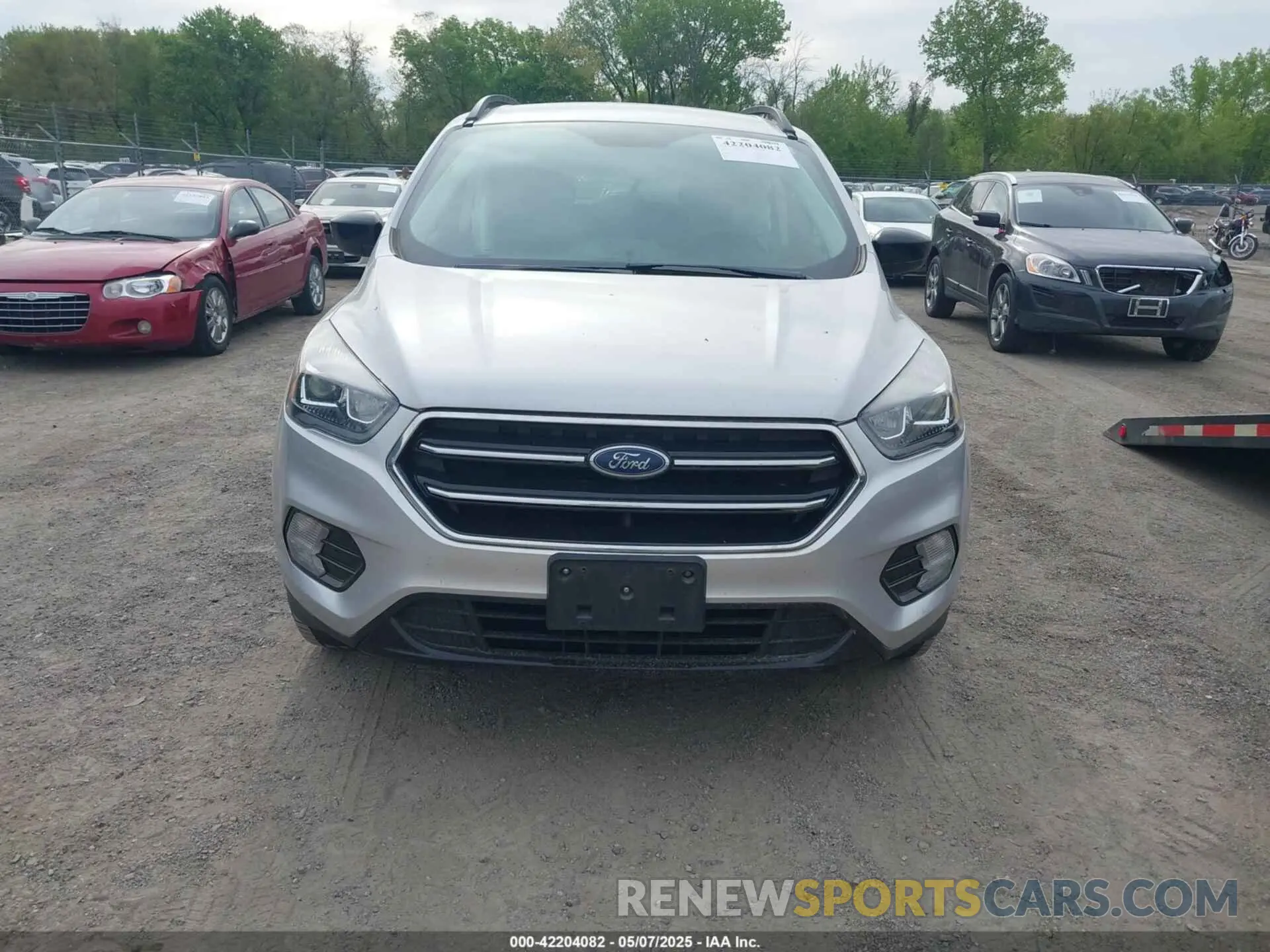 12 Photograph of a damaged car 1FMCU0GD1KUB64049 FORD ESCAPE 2019