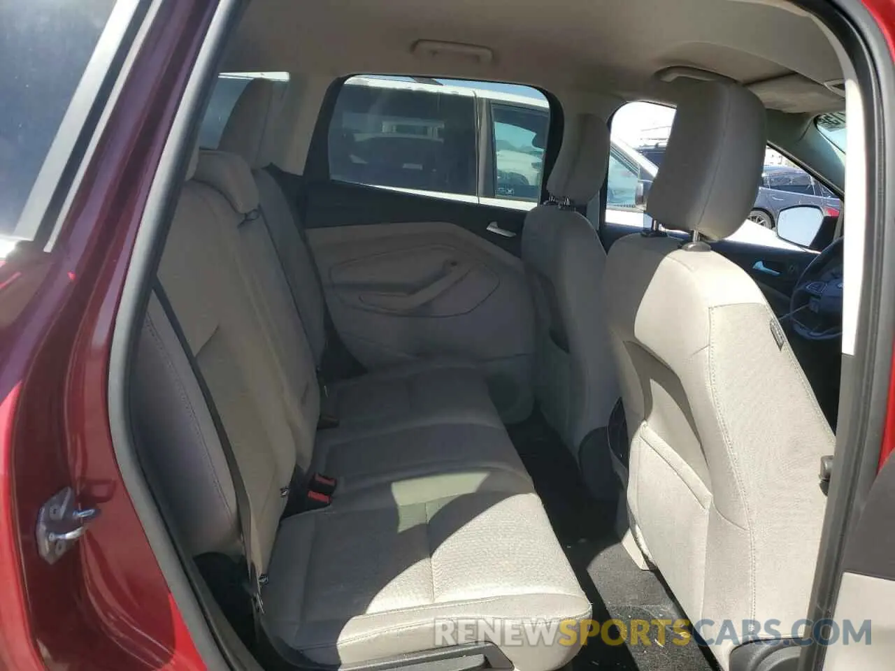 11 Фотография поврежденного автомобиля 1FMCU0GD1KUC46556 FORD ESCAPE 2019