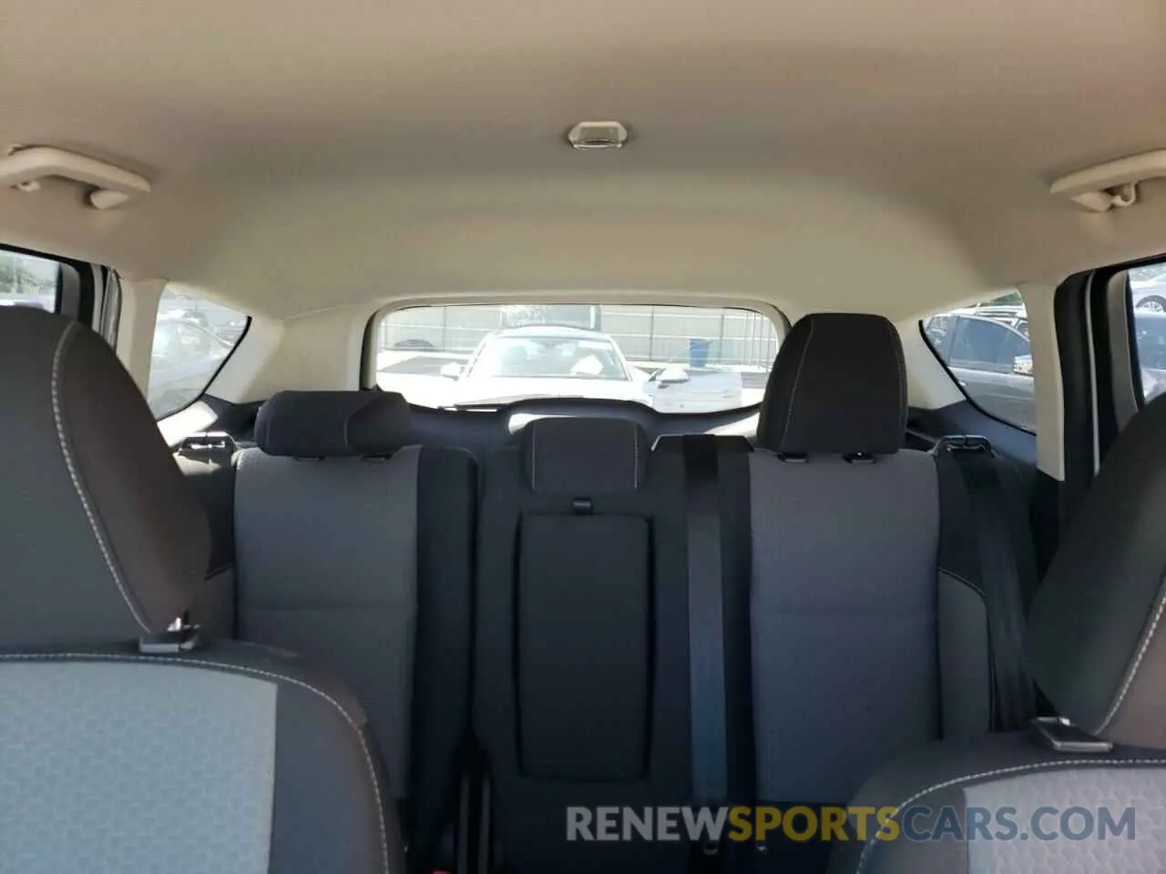 10 Фотография поврежденного автомобиля 1FMCU0GD2KUA87725 FORD ESCAPE 2019