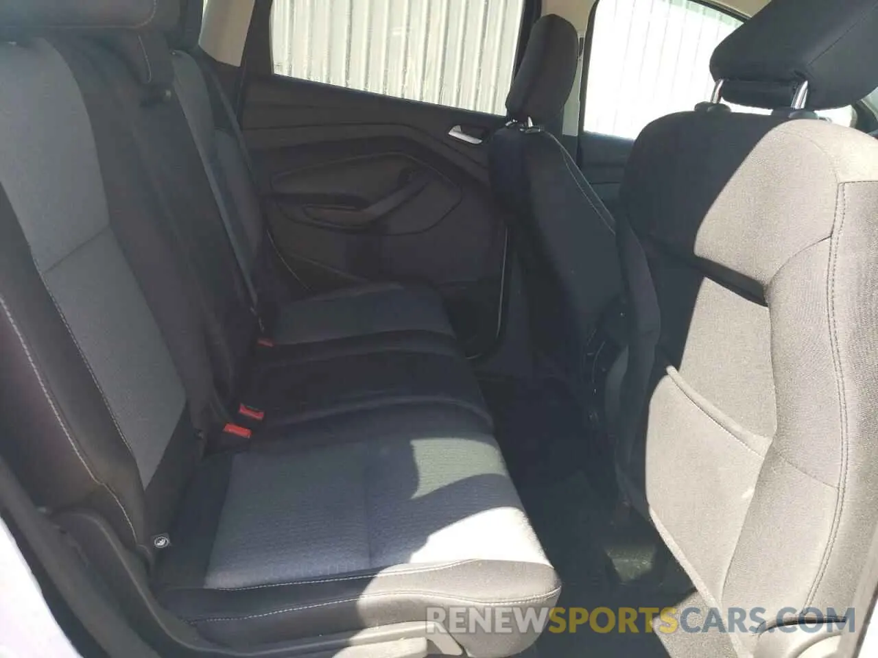 11 Фотография поврежденного автомобиля 1FMCU0GD2KUA87725 FORD ESCAPE 2019
