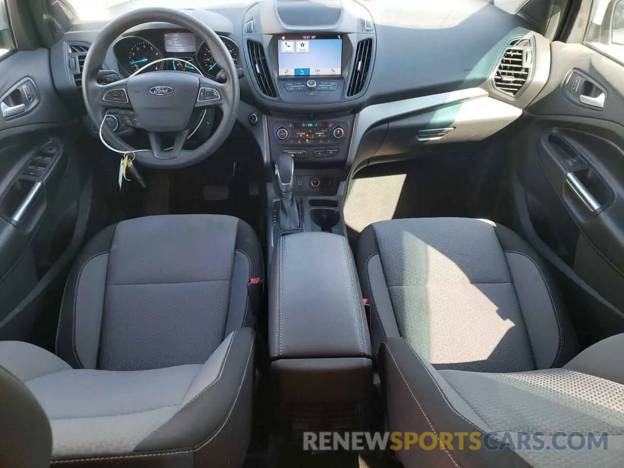 8 Фотография поврежденного автомобиля 1FMCU0GD2KUA87725 FORD ESCAPE 2019