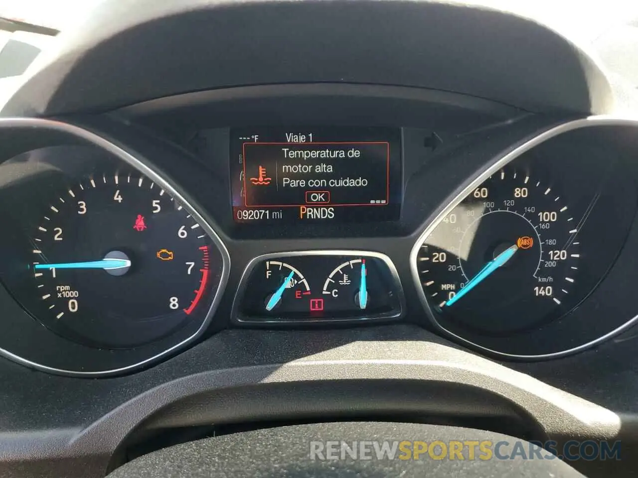 9 Photograph of a damaged car 1FMCU0GD2KUB08749 FORD ESCAPE 2019