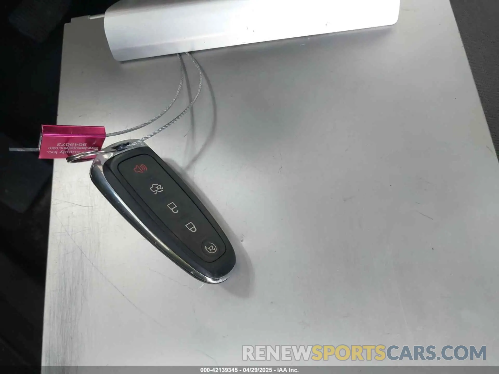 11 Фотография поврежденного автомобиля 1FMCU0GD2KUB14762 FORD ESCAPE 2019