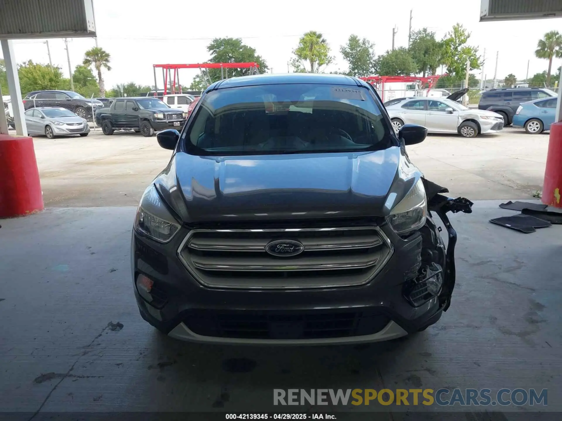 12 Фотография поврежденного автомобиля 1FMCU0GD2KUB14762 FORD ESCAPE 2019