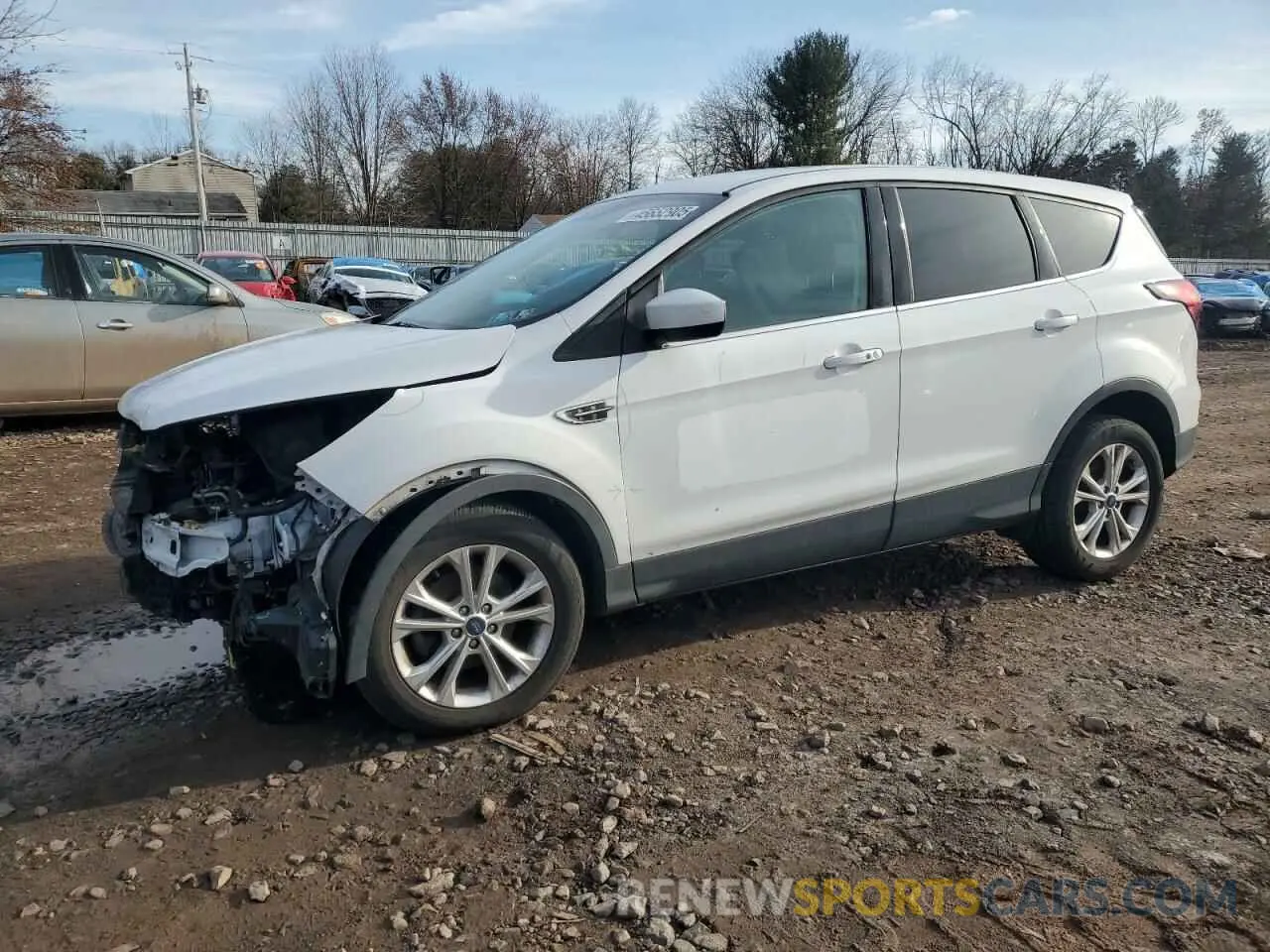 1 Photograph of a damaged car 1FMCU0GD2KUB32484 FORD ESCAPE 2019